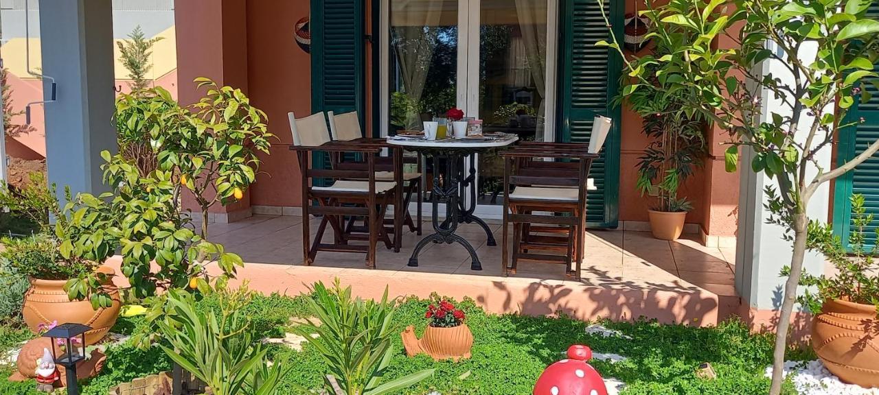 Adi'S Apartment On The Beach برباتي المظهر الخارجي الصورة